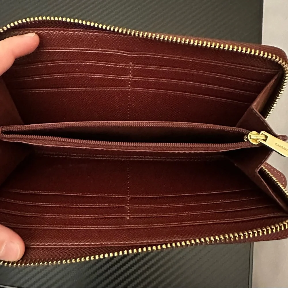 Coach Crossgrain Leather Accordion Zip Around Wallet F54007 Dark Red - Picture 4 of 5